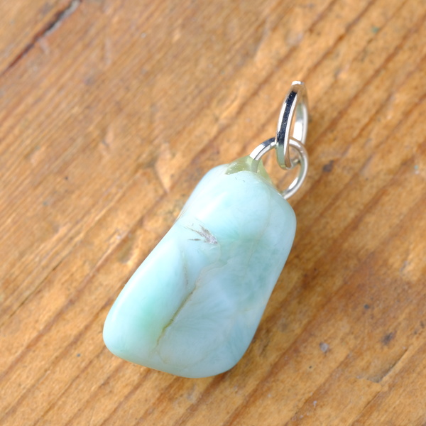 larimar hanger